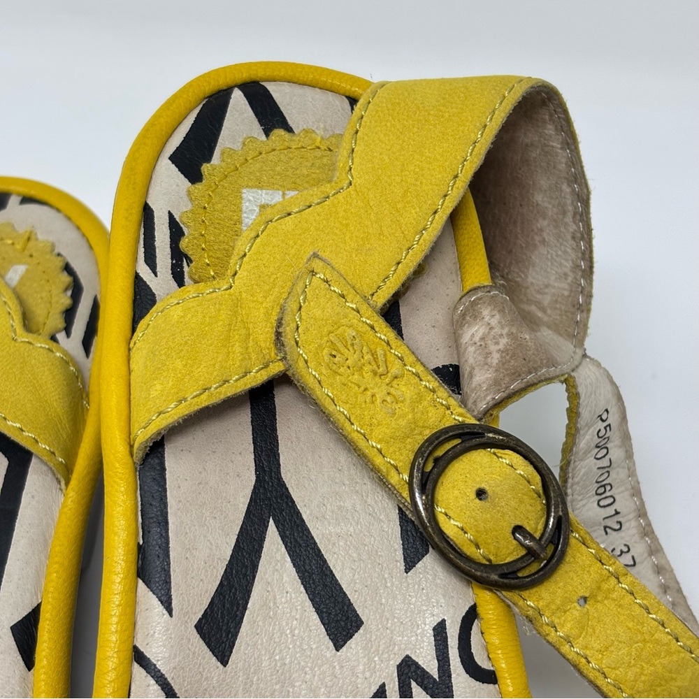 Fly London Yellow Suede Peep Toe Chunky Sandals Size 37 (6-6.5) - Picture 9 of 14